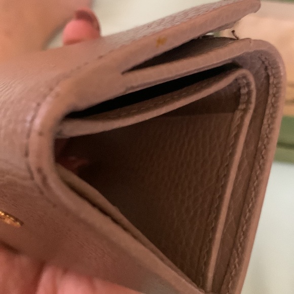 Authentic GUCCI GG Marmont Trifold Compact Leather Wallet - Picture 13 of 16